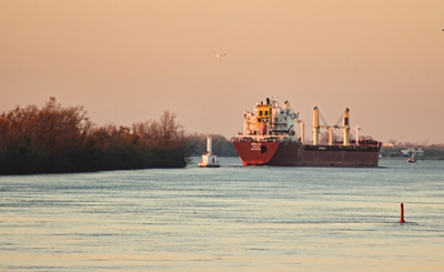 EMILIE transits the Livingstone Channel