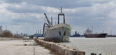 Detroit River traffic