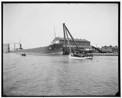 Repairing SYLVANIA a lake carrier after a collision