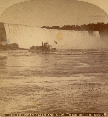 American Falls and New &quot;Maid of the Mist&quot;