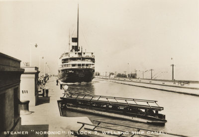 Steamer &quot;Noronic&quot; in Lock 7, Welland Ship Canal