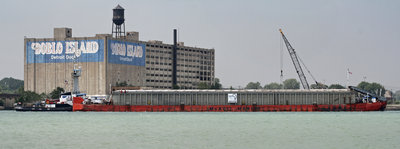 WILF SEYMOUR (tugboat) and barge ALOUETTE SPIRIT